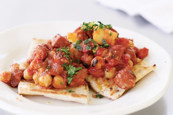 Chorizo and chickpea pan-fry