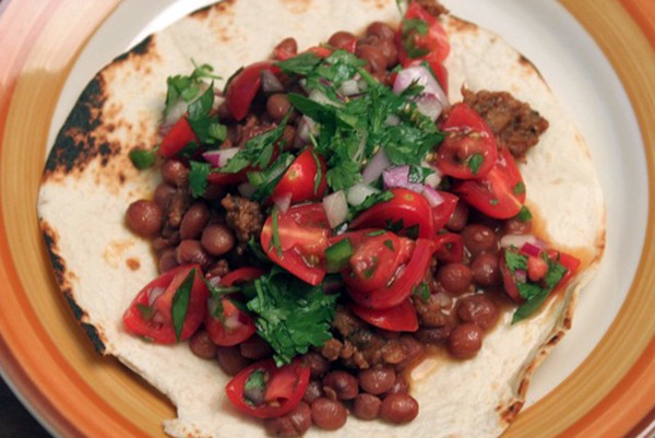 Chorizo dinner tacos (with fresh salsa)