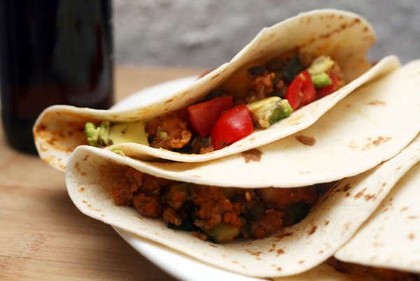 Chorizo tacos with mushrooms, zucchini and potatoes
