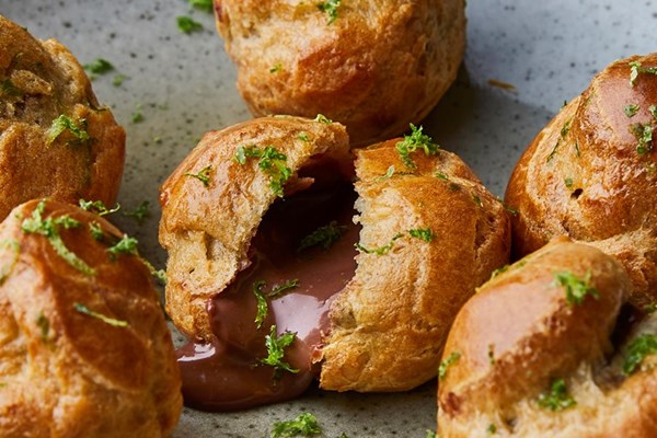  Choux buns with chocolate custard and lime syrup