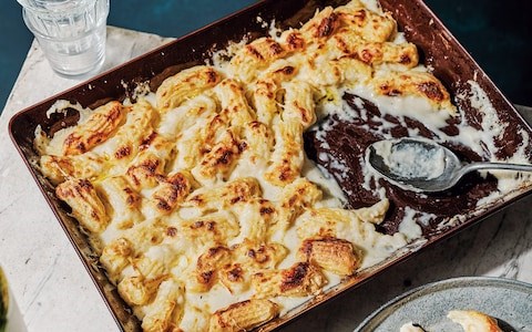 Choux pastry gnocchi with melted cheese (Gnocchi Parisiennes)