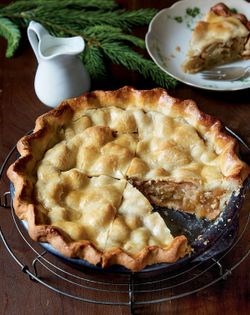 Christmas apple pie