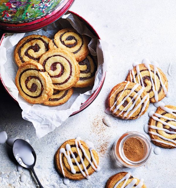Christmas cinnamon-date swirls