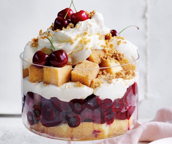Christmas ice-cream cake with festive crumb