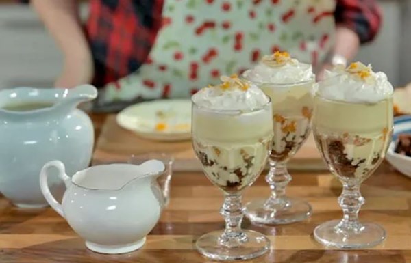 Christmas leftovers: Christmas pudding trifle