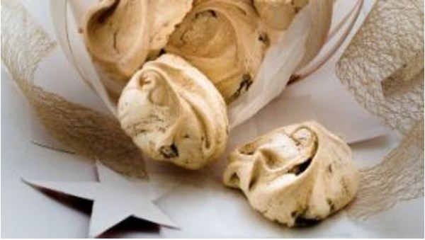 Christmas mince meringues