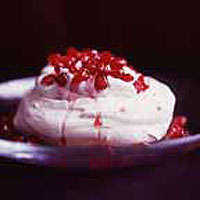 Christmas mini-Pavlovas