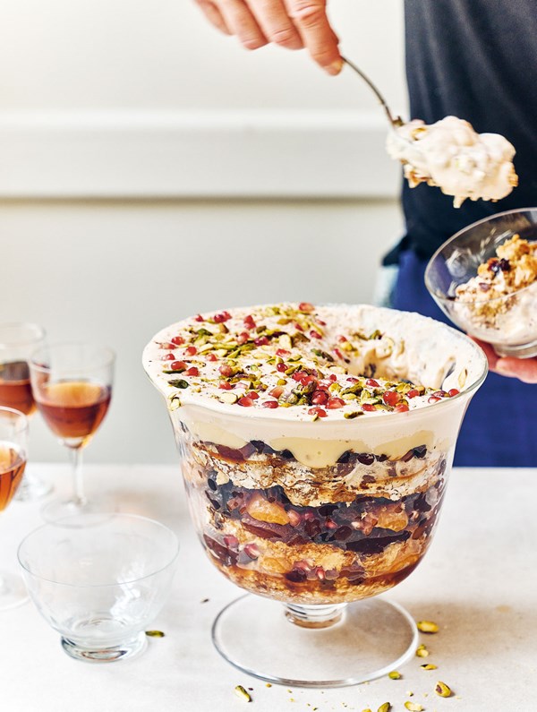 Christmas panettone trifle