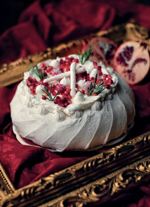 Christmas Pavlova 