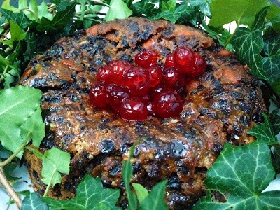 Christmas pudding bundt with Pimm's winter
