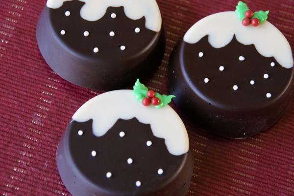 Christmas pudding chocolate covered Oreos