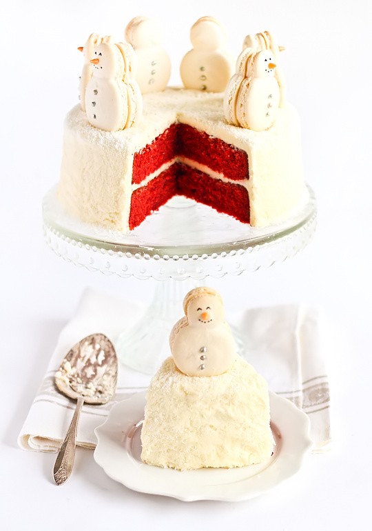 Christmas red velvet snow cake