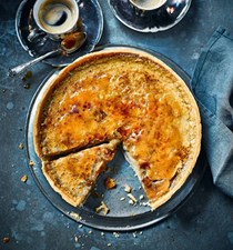 Christmas-spice crème brûlée tart