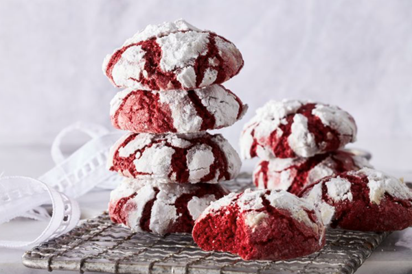 Christmas-spiced red velvet crackle cookies