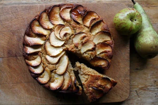 Chunky apple and pear cake