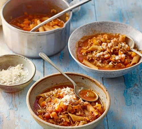 Chunky Bolognese soup with penne