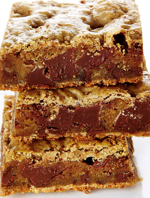 Chunky chewy blondie bars
