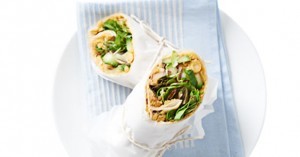 Chunky harissa houmous wraps