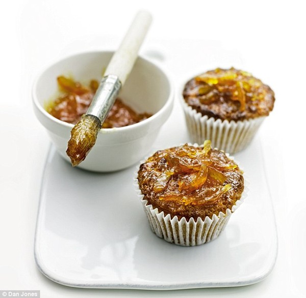 Chunky marmalade muffins