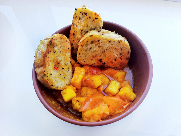 Chunky potatoes with golden raisins (Aloo kishmish ki subzi)