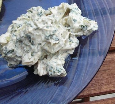 Chunky spinach, artichoke & onion dip