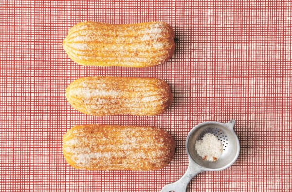 Churro éclairs