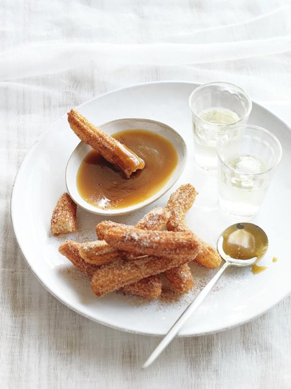 Churros with caramel sauce