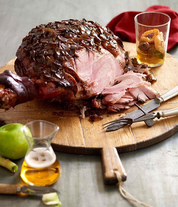 Cider apple-glazed ham