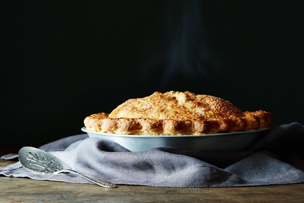 Cider caramel apple pie 