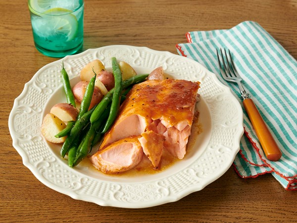 Cider-glazed salmon with green beans and potatoes