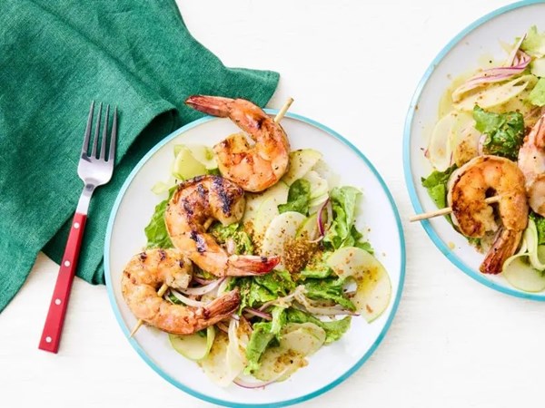 Cider-grilled shrimp with apple-kohlrabi salad 