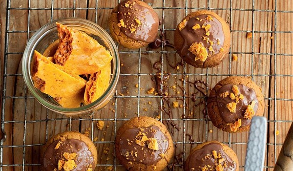 Cinder toffee biscuits