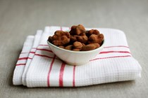 Cinnamon & chocolate covered nuts