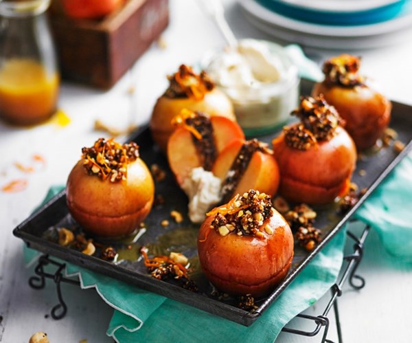 Cinnamon & fig baked apples with mandarin maple sauce