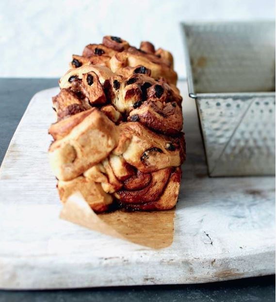 Cinnamon & raisin jumble loaf