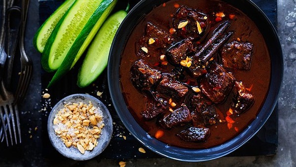Cinnamon and chilli braised beef 