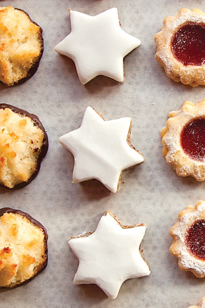 Cinnamon and kirsch star cookies (Zimtsterne) recipe | Eat Your Books