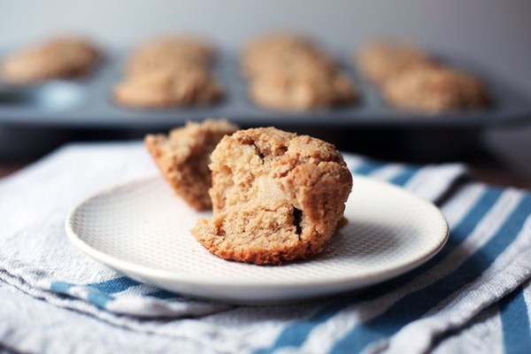 Cinnamon apple tahini muffins