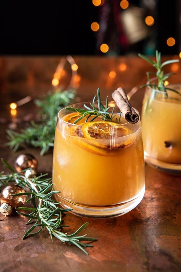 Cinnamon bourbon old fashioned with brûléed oranges