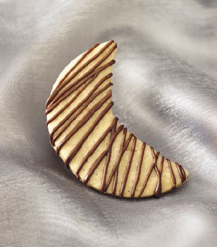 Cinnamon, brown sugar, and walnut shortbread crescents