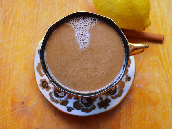 Cinnamon bun hot buttered rum