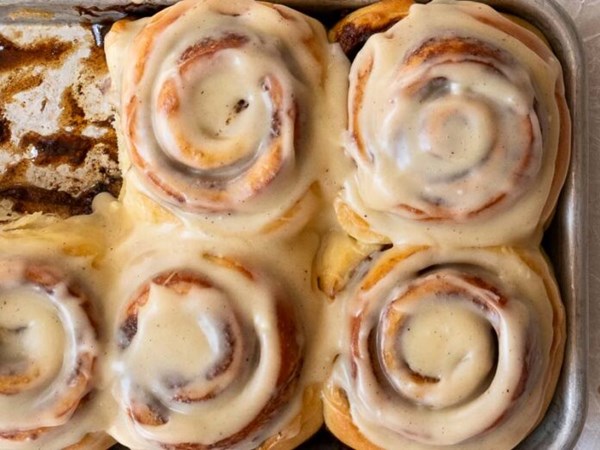 Cinnamon buns with brown butter cream cheese glaze