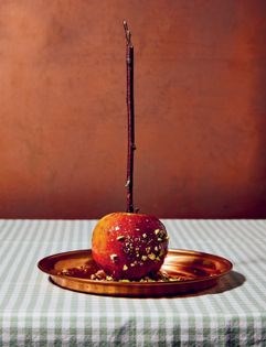Cinnamon caramel toffee apples