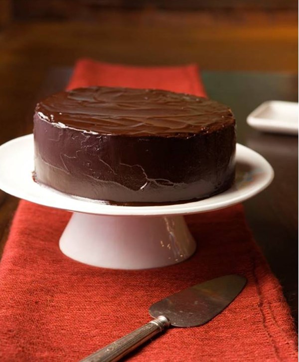 Cinnamon chocolate cake