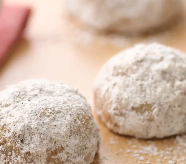 Cinnamon-chocolate chip butterballs