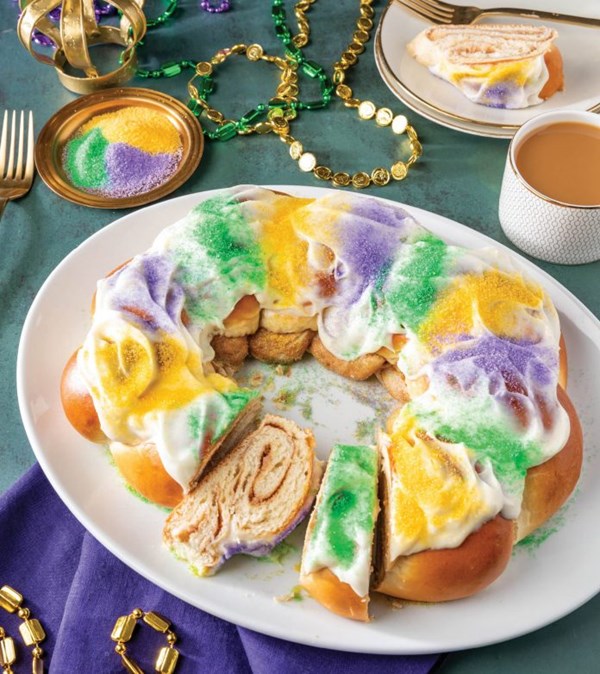 Cinnamon-cream cheese king cake