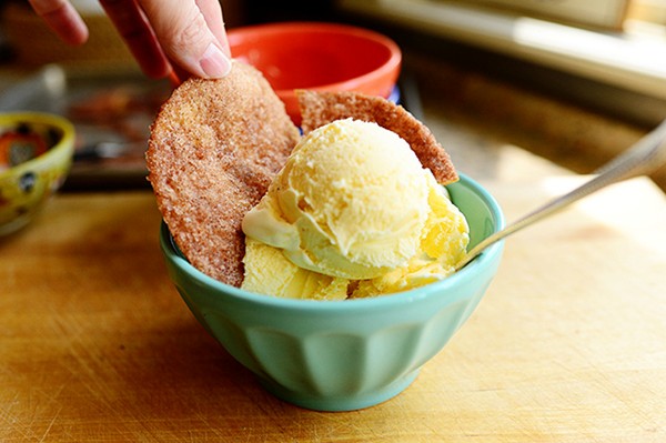 Cinnamon crisps