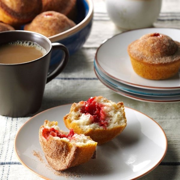 Cinnamon doughnut muffins