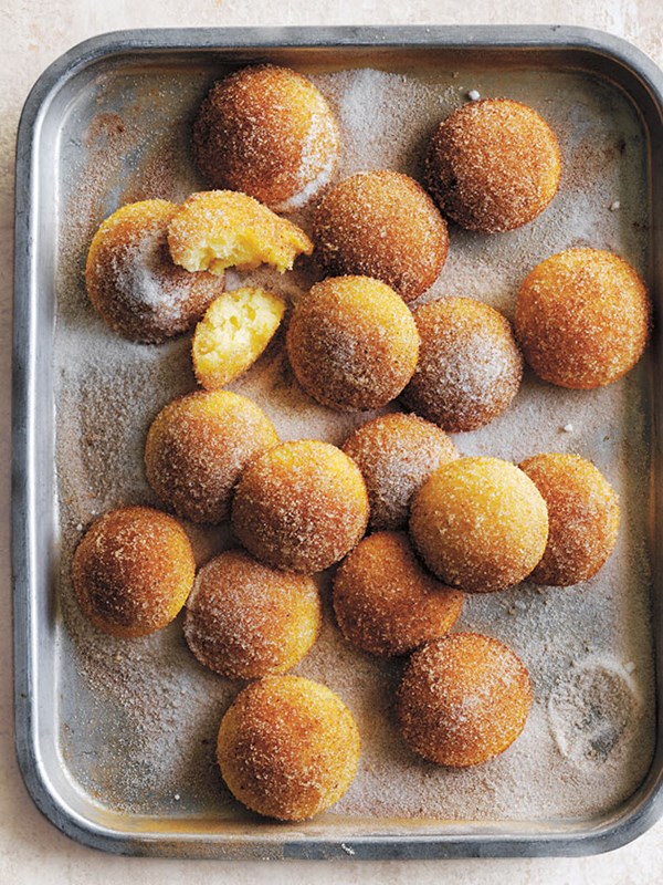 Cinnamon doughnut puffs