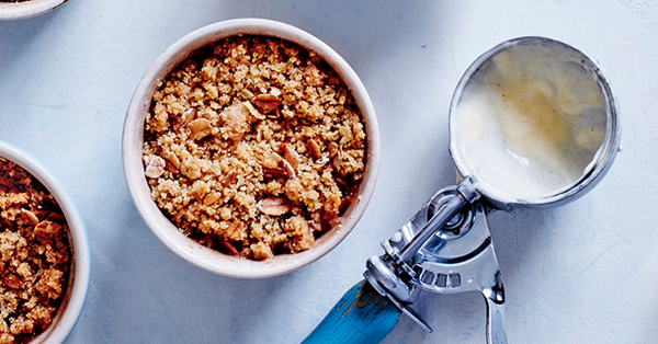 Cinnamon gooseberry crumbles